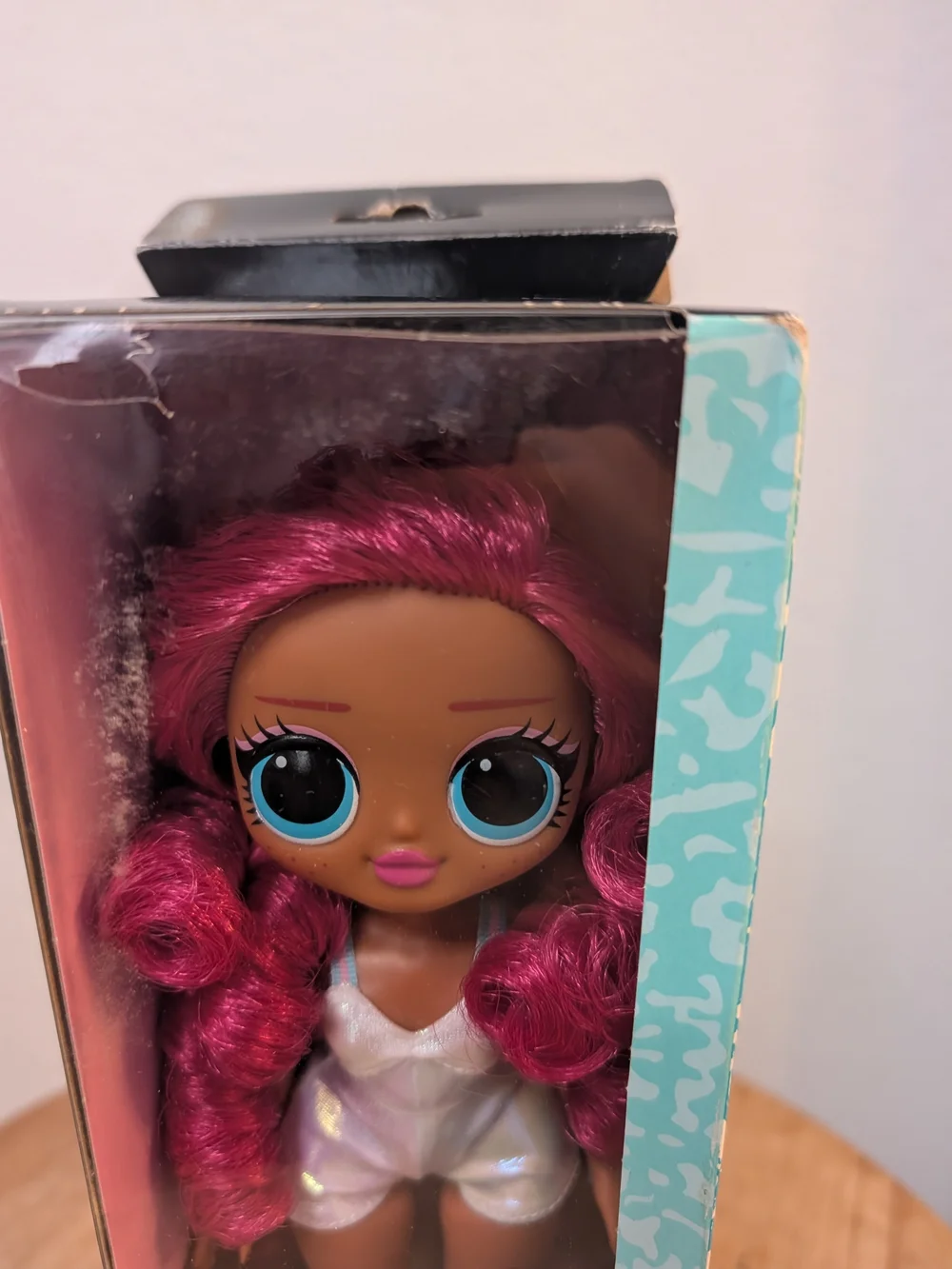 New in Box Lot of 2 LOL Surprise OMG Class Prez Fashion Doll and Jumbo Card Game
